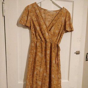 Indulge Dress Peach Floral Medium